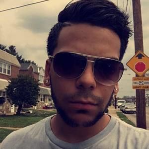 Meet your Posher, Aaron